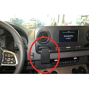 Brodit ProClip (extra stabil) fr Mercedes Sprinter (W907 / W910), ab Bj. 06/2018 Position: Rechts vom Lenkrad, unterhalb der linken Lftung